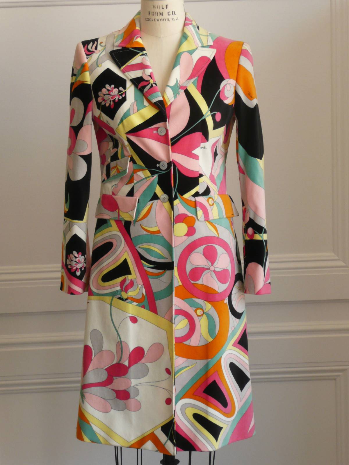 Emilio Pucci 1960s 1970s 1980s vintage retro dresses coats jackets 